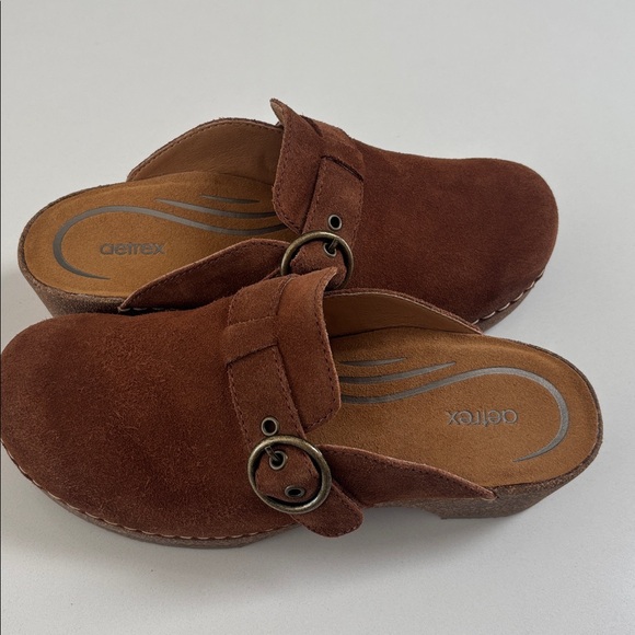 Aetrex Madison clogs. NWOT size 7.5-8 - Picture 13 of 16